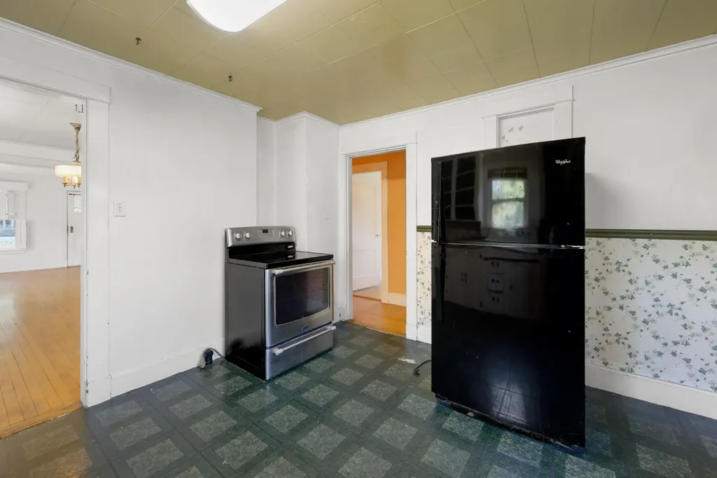 164 7th Street Bangor ME 04401