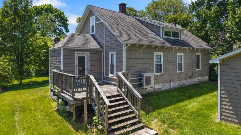 164 7th Street Bangor ME 04401