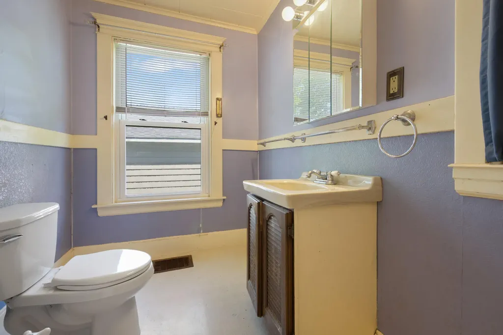 164 7th Street Bangor ME 04401