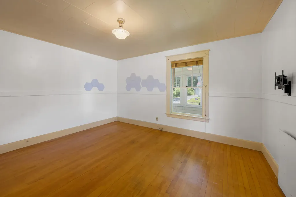164 7th Street Bangor ME 04401