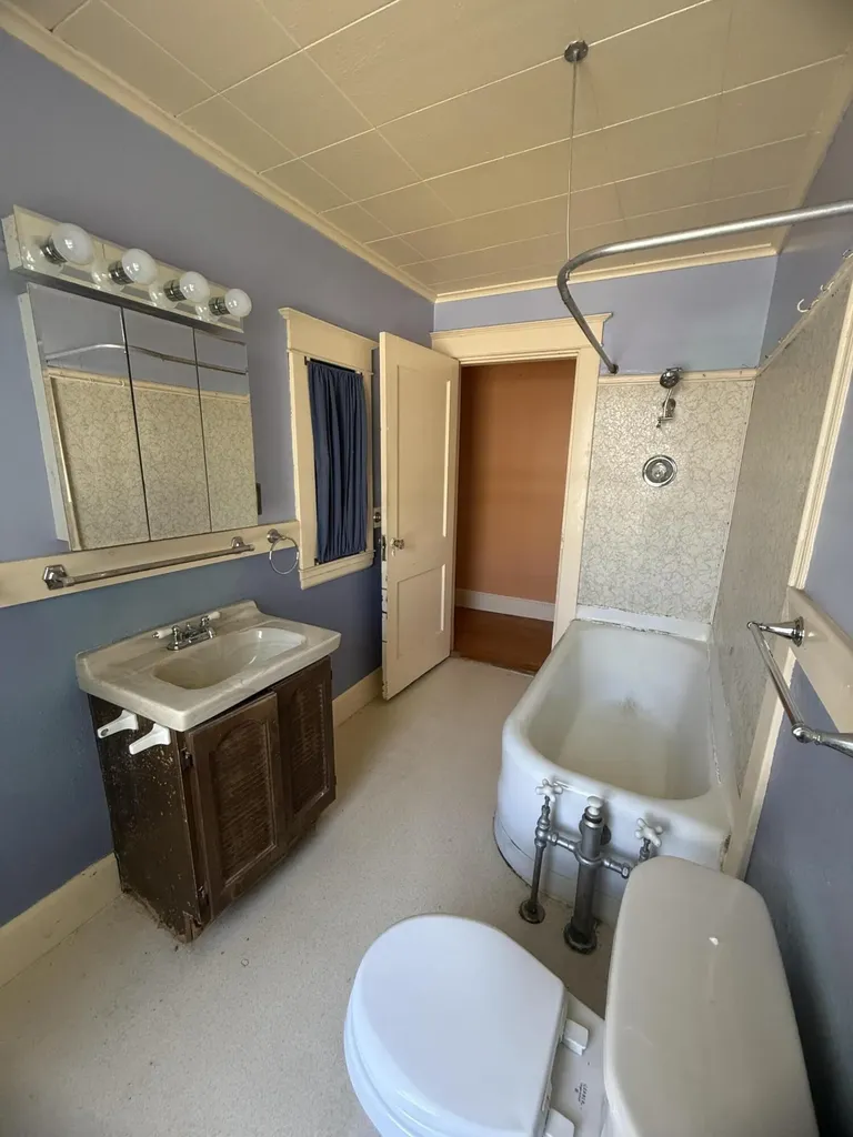 164 7th Street Bangor ME 04401