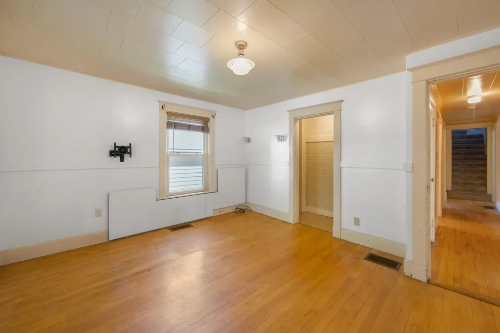 164 7th Street Bangor ME 04401