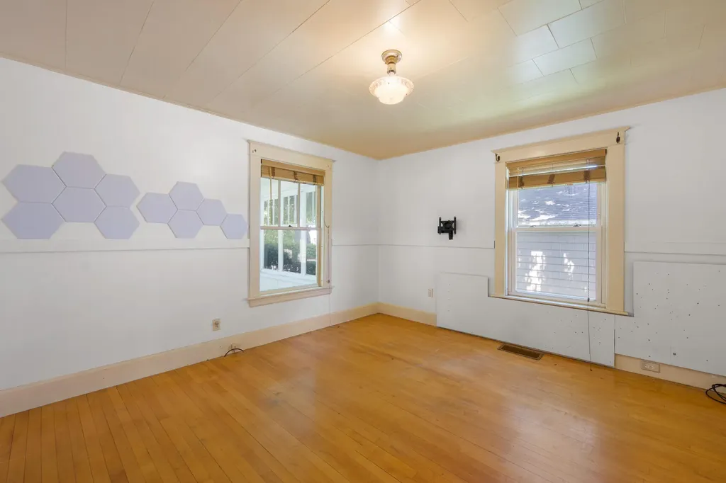 164 7th Street Bangor ME 04401