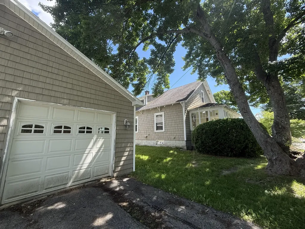 164 7th Street Bangor ME 04401