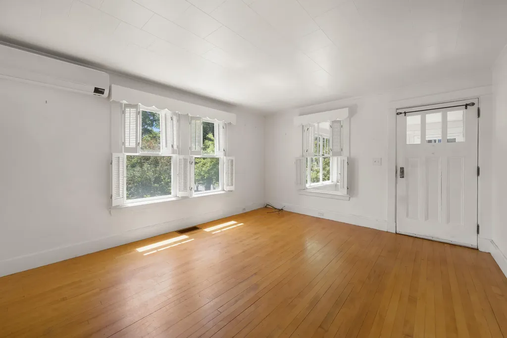 164 7th Street Bangor ME 04401