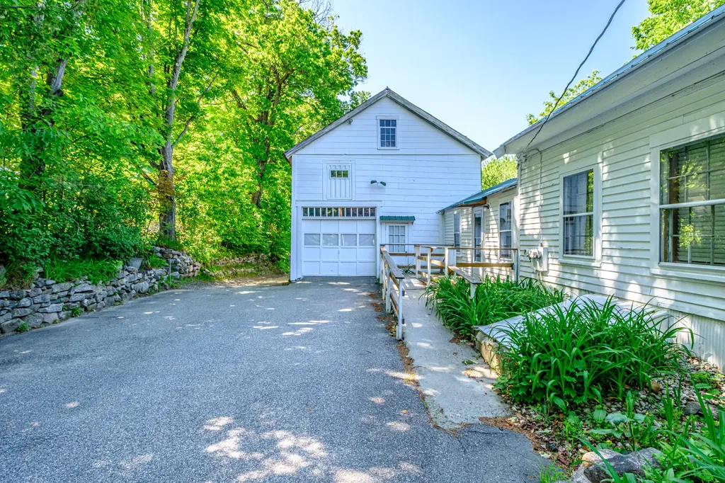 203 Main Street Bridgton ME 04009