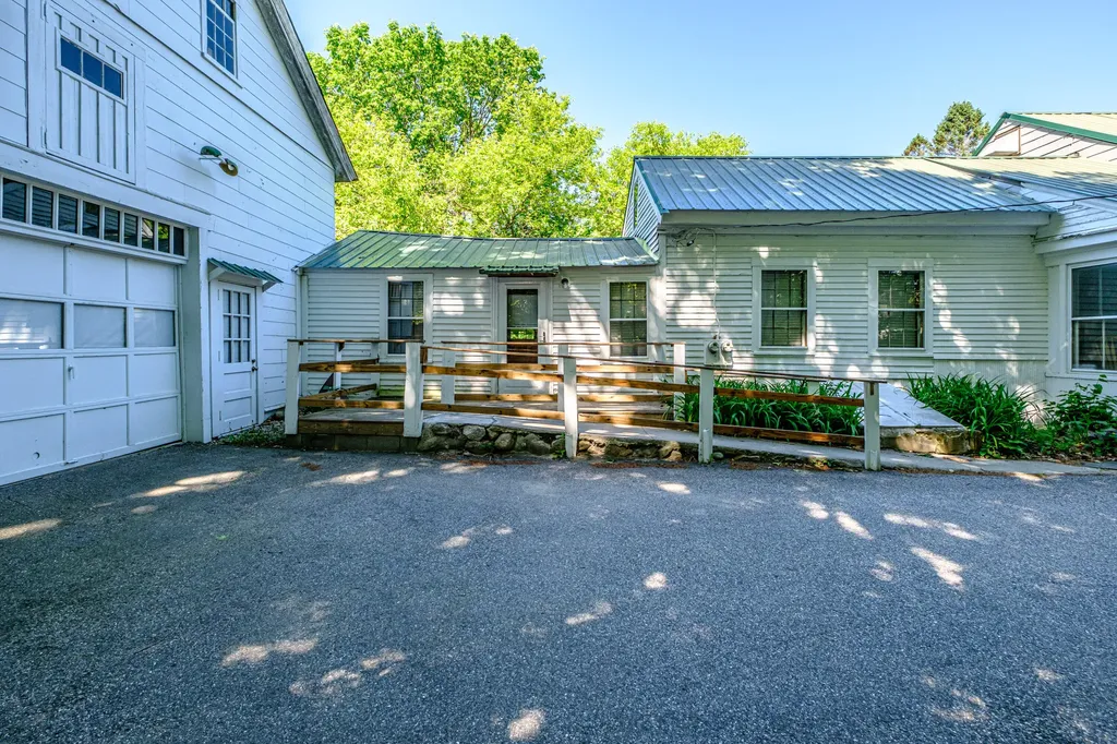 203 Main Street Bridgton ME 04009
