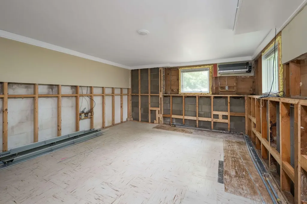 9 Busdick Drive Kittery ME 03904