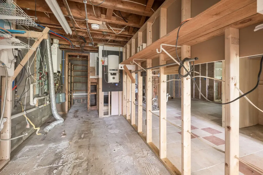 9 Busdick Drive Kittery ME 03904
