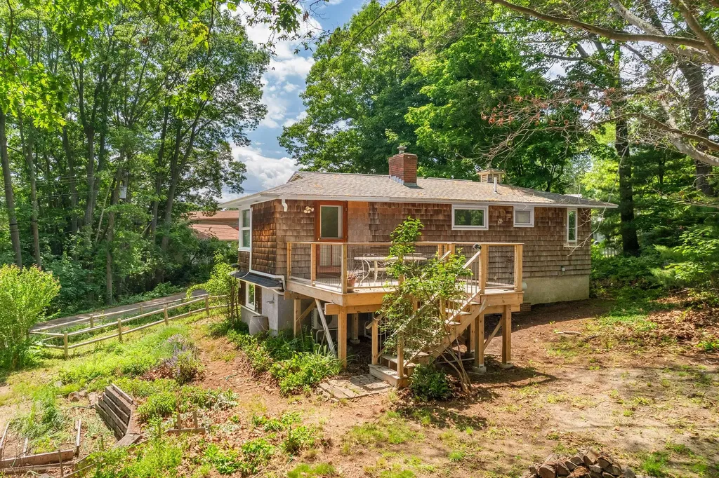 9 Busdick Drive Kittery ME 03904