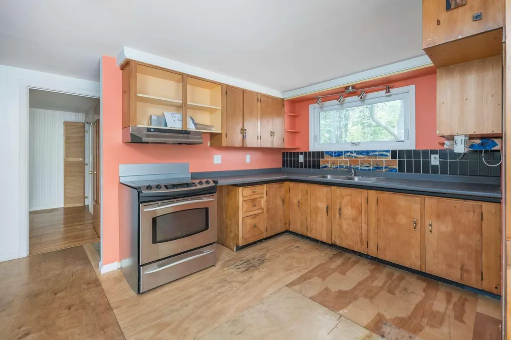 9 Busdick Drive Kittery ME 03904