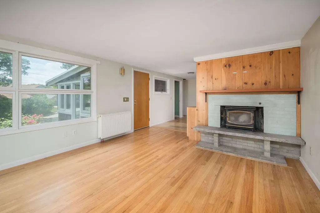 9 Busdick Drive Kittery ME 03904