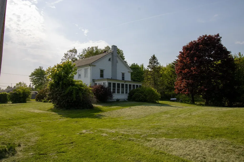 43 Cottage Street Milbridge ME 04658