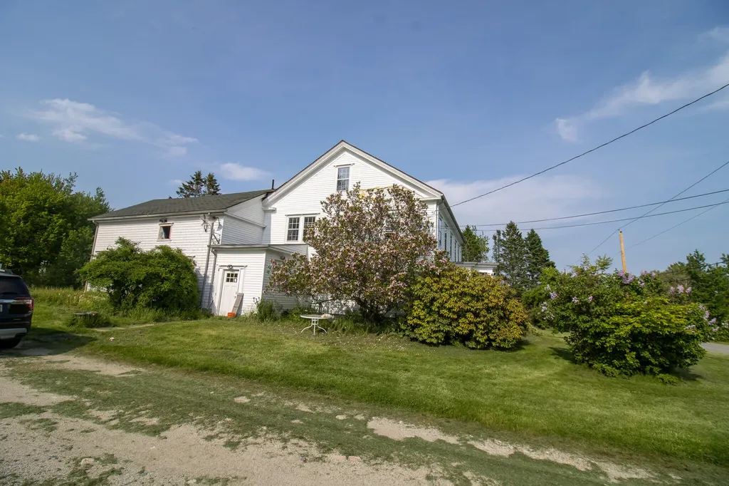 43 Cottage Street Milbridge ME 04658