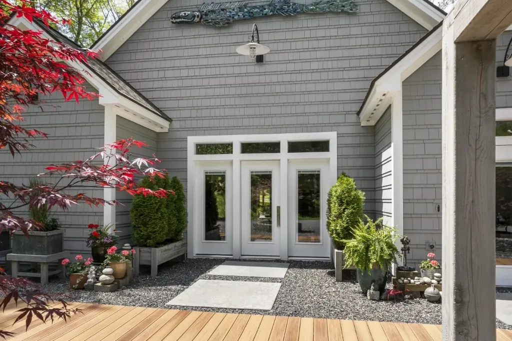 98 Meadow Cove Road Boothbay ME 04544
