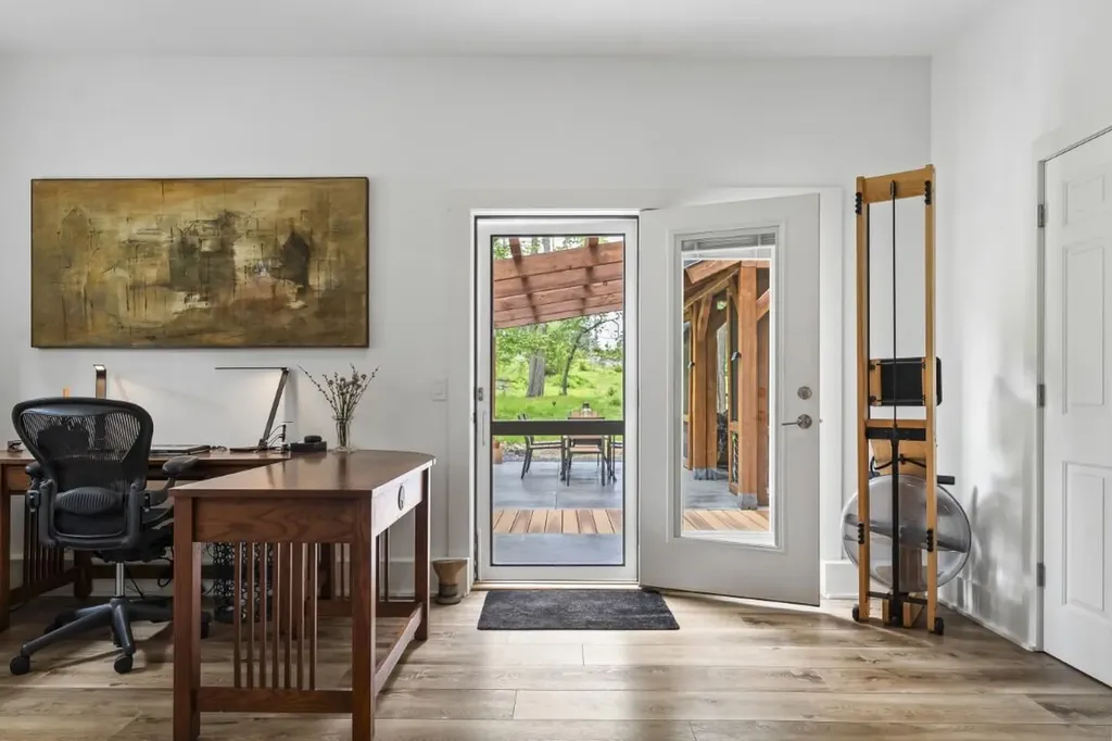 98 Meadow Cove Road Boothbay ME 04544