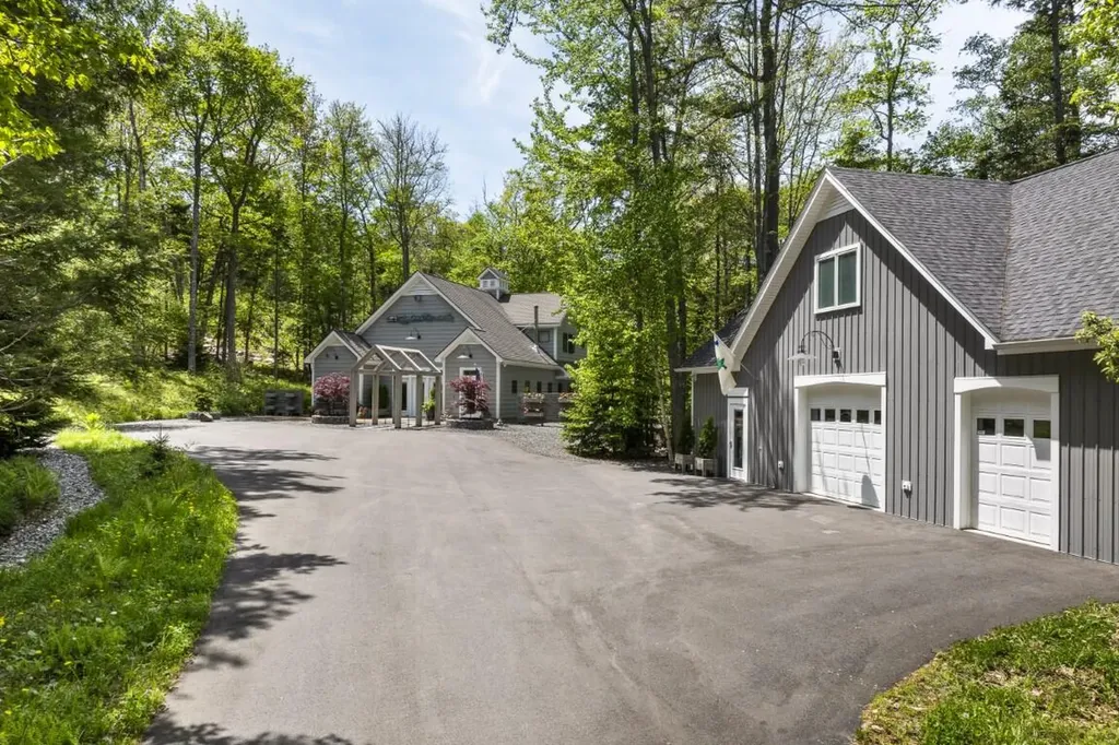 98 Meadow Cove Road Boothbay ME 04544