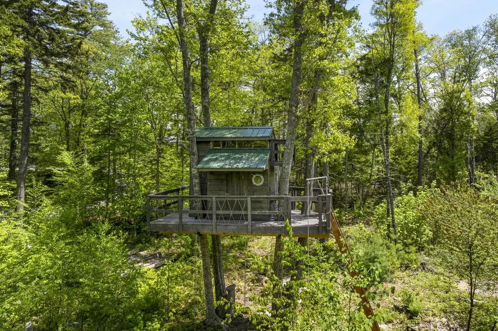 98 Meadow Cove Road Boothbay ME 04544