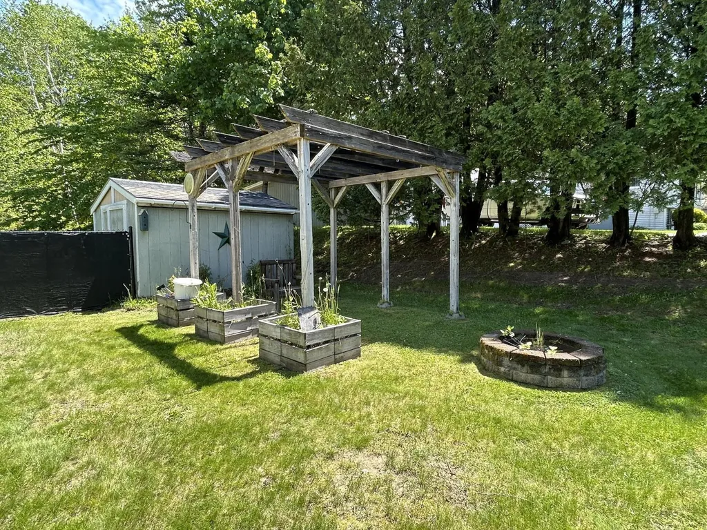 125 Benson Road West Gardiner ME 04345