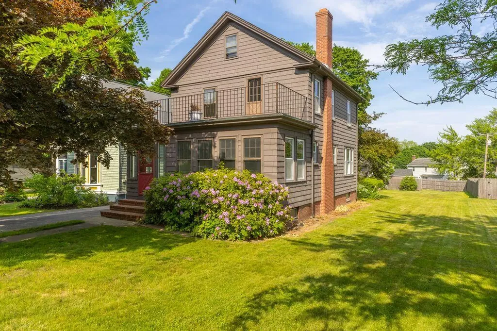 142 Scamman Street South Portland ME 04106