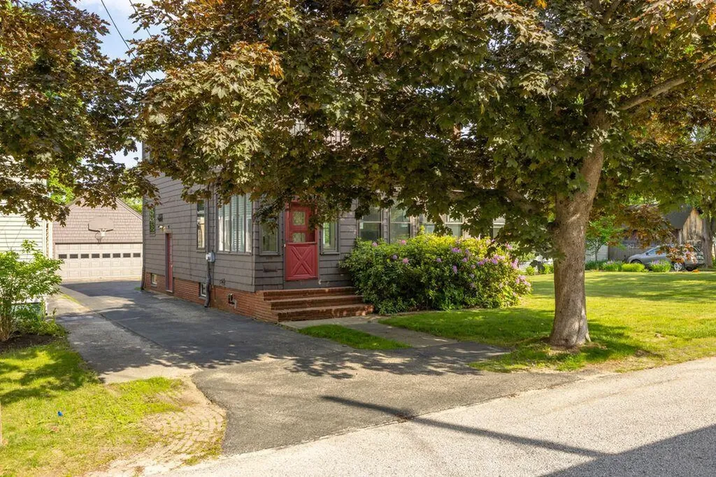 142 Scamman Street South Portland ME 04106