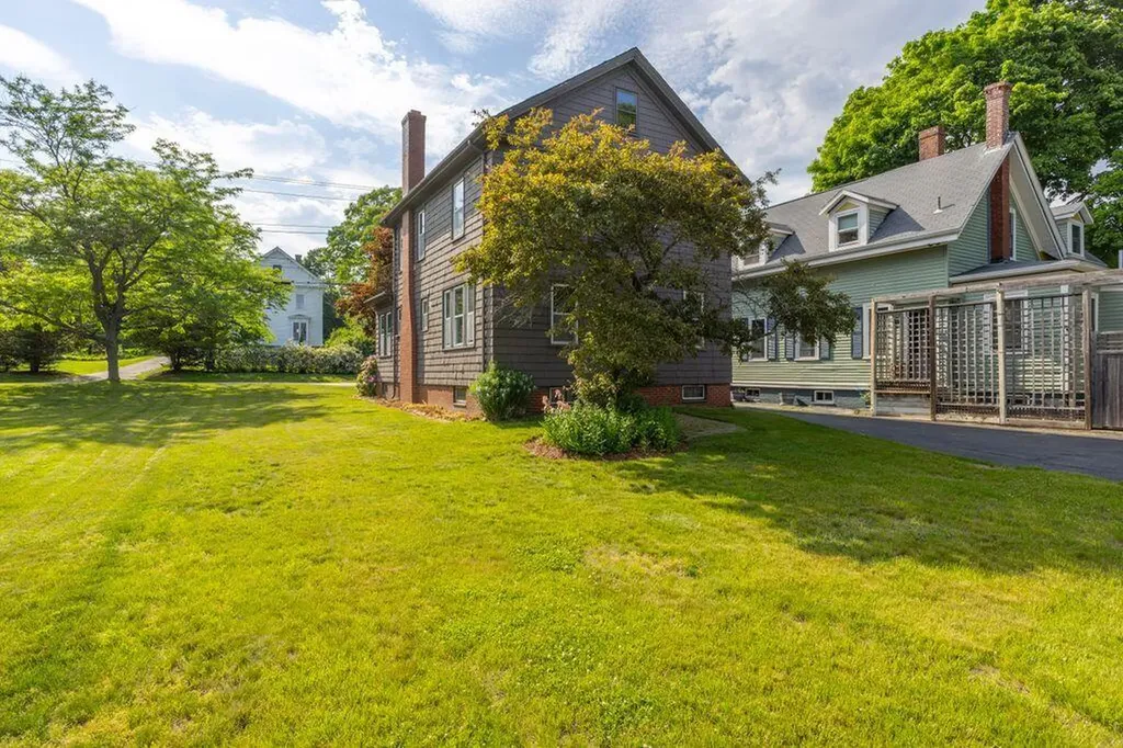 142 Scamman Street South Portland ME 04106