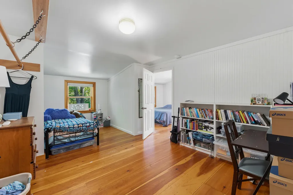 7 Cross Road Edgecomb ME 04556
