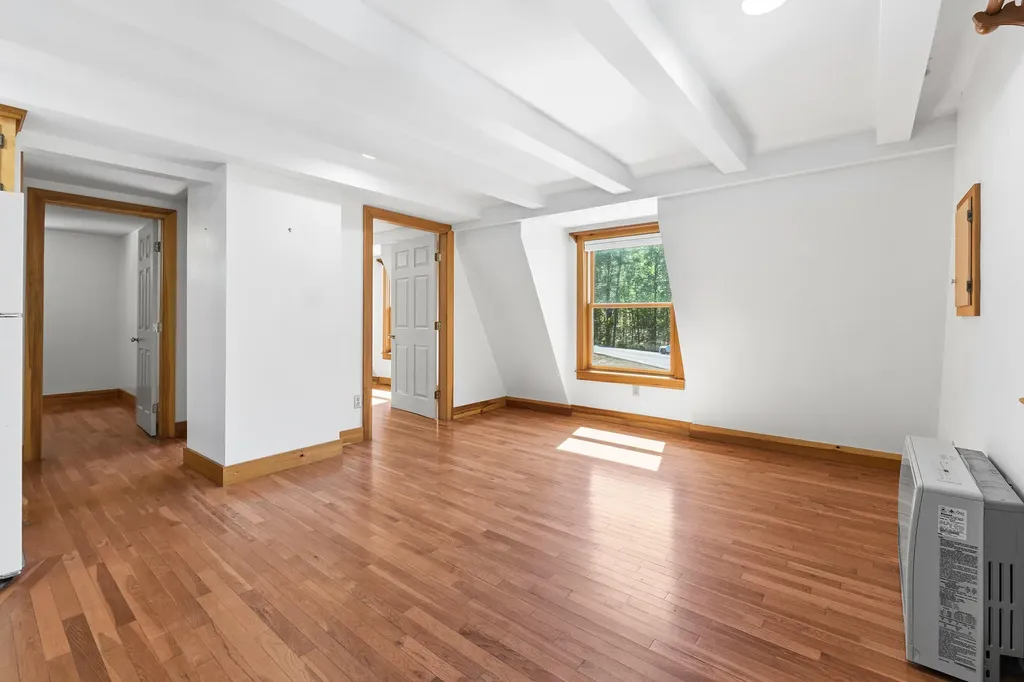 7 Cross Road Edgecomb ME 04556
