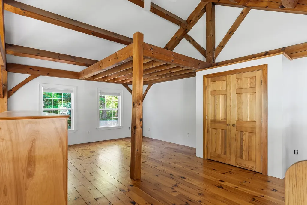 7 Cross Road Edgecomb ME 04556