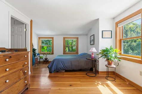 7 Cross Road Edgecomb ME 04556