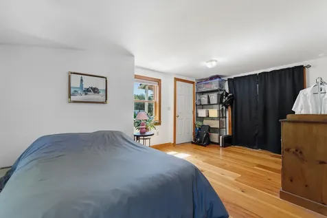 7 Cross Road Edgecomb ME 04556