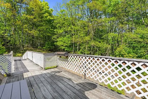 7 Cross Road Edgecomb ME 04556