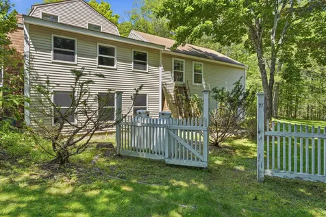 7 Cross Road Edgecomb ME 04556