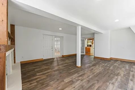 7 Cross Road Edgecomb ME 04556