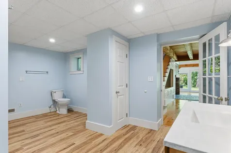 7 Cross Road Edgecomb ME 04556