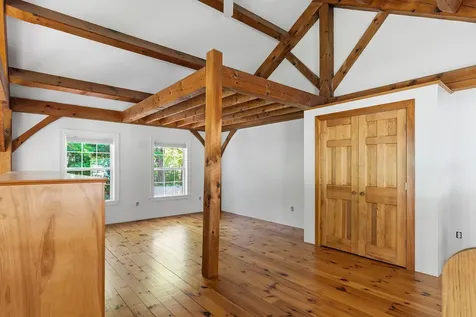 7 Cross Road Edgecomb ME 04556