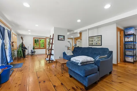 7 Cross Road Edgecomb ME 04556