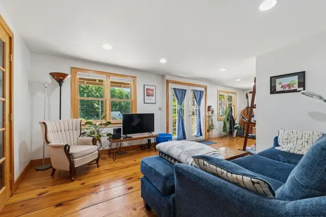 7 Cross Road Edgecomb ME 04556
