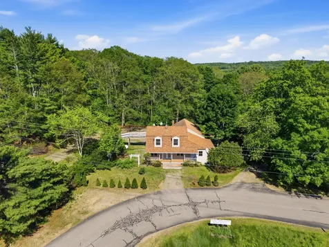 7 Cross Road Edgecomb ME 04556