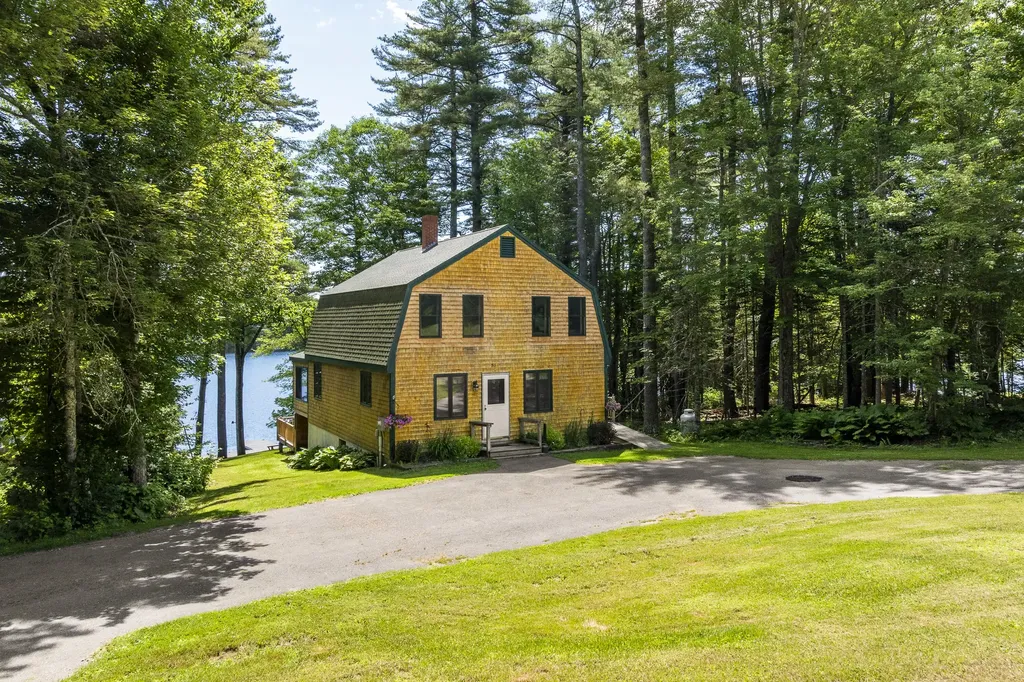 74 Lincoln Lane Newcastle ME 04553