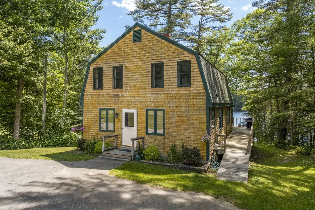 74 Lincoln Lane Newcastle ME 04553
