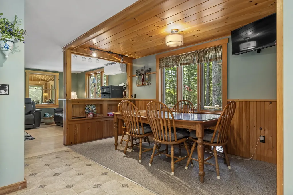 74 Lincoln Lane Newcastle ME 04553