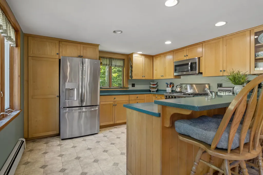 74 Lincoln Lane Newcastle ME 04553