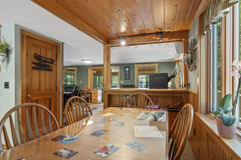 74 Lincoln Lane Newcastle ME 04553