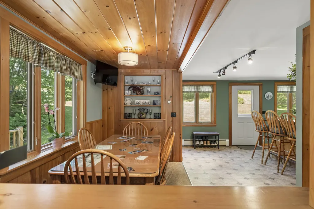 74 Lincoln Lane Newcastle ME 04553