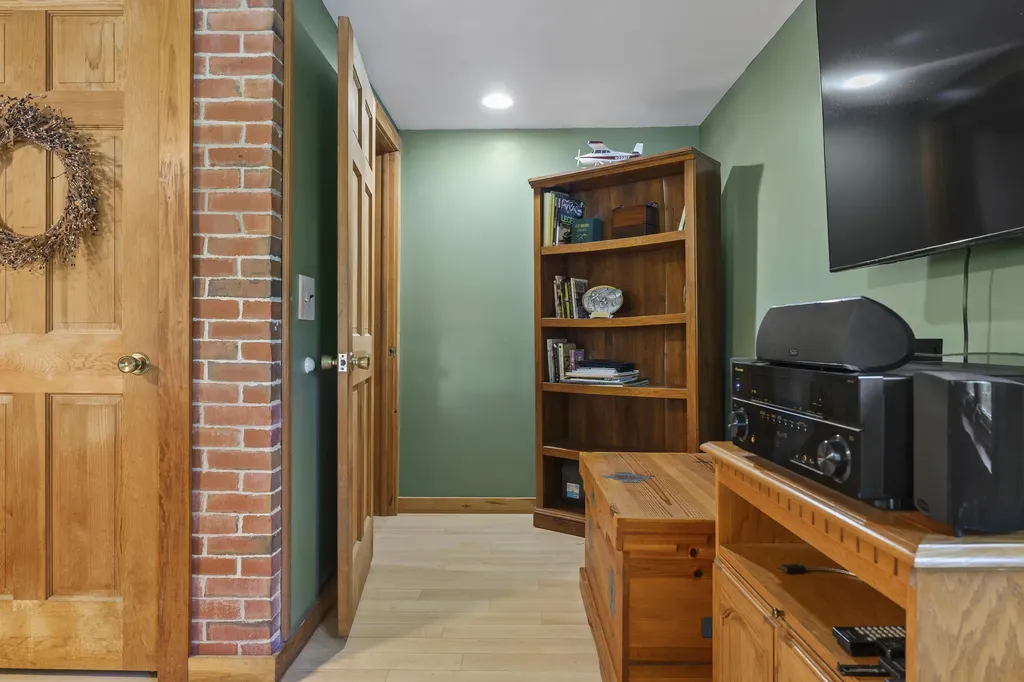 74 Lincoln Lane Newcastle ME 04553