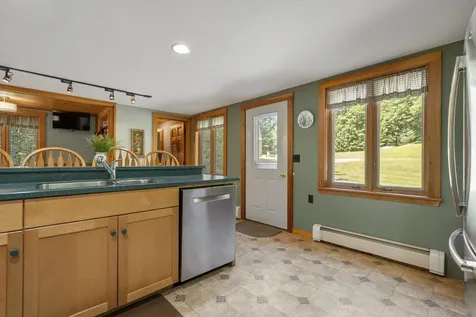 74 Lincoln Lane Newcastle ME 04553