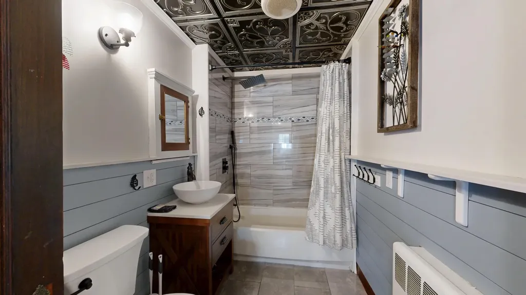 238 Sabattus Street Lewiston ME 04240