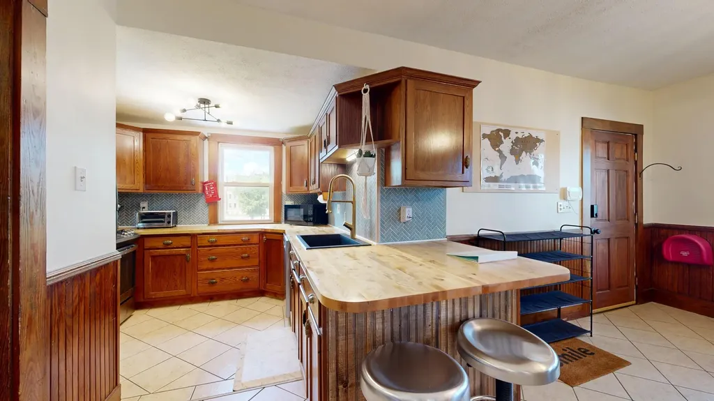 238 Sabattus Street Lewiston ME 04240