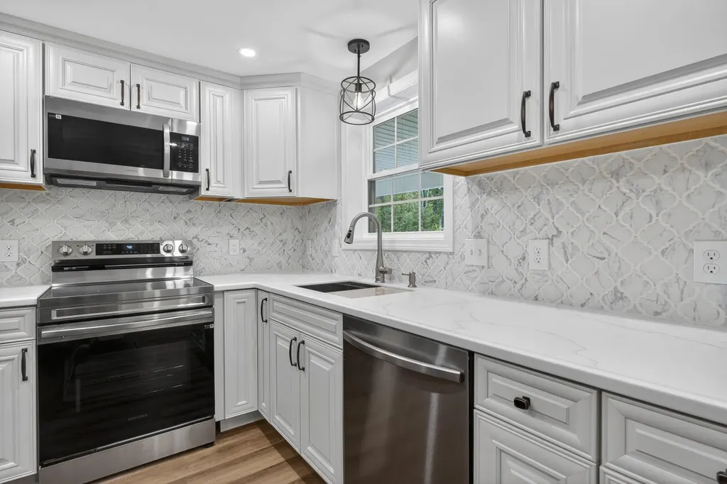 528 Sebago Road Naples ME 04055